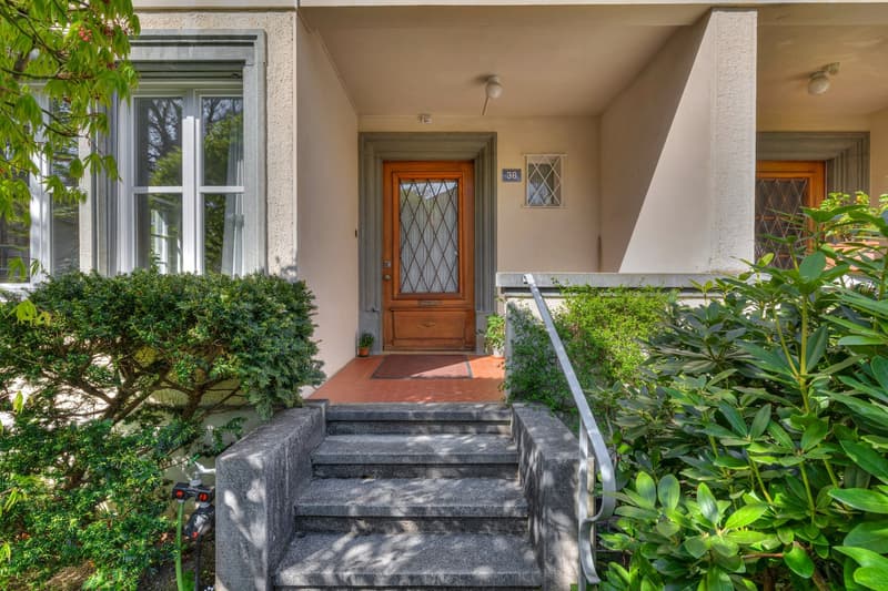Characterful corner single-family house with garden on Bruderholz (15)