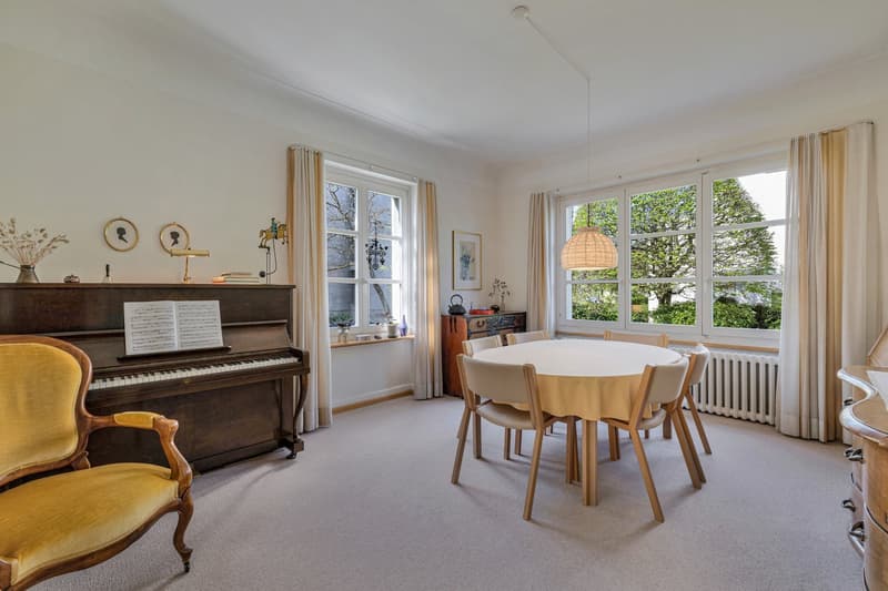 Characterful corner single-family house with garden on Bruderholz (5)