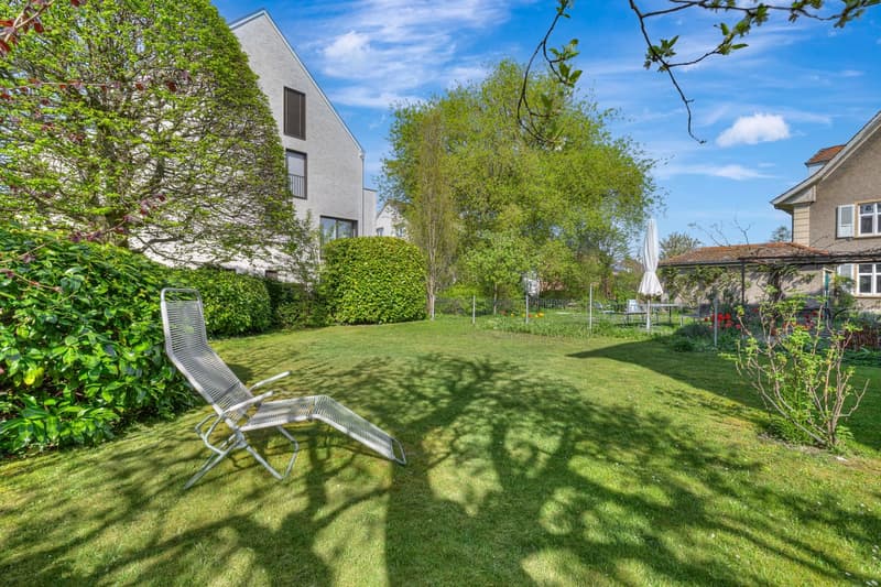 Characterful corner single-family house with garden on Bruderholz (14)