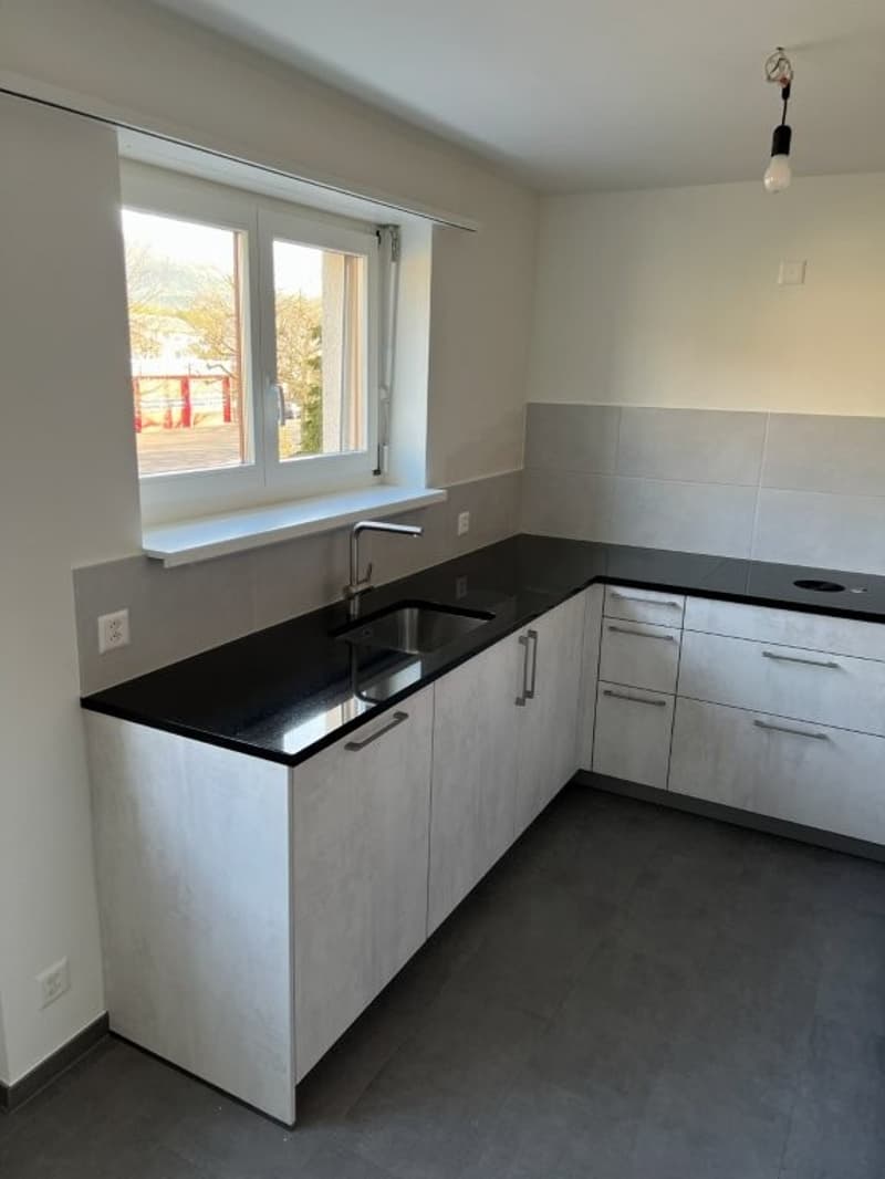 4.5-room apartment with covered south balcony, garden seating area and lift (17)