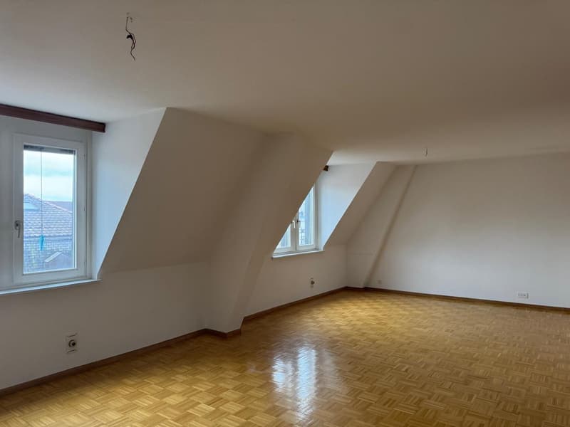 3.5-Zimmer Maisonettewohnung mit Balkon (2)