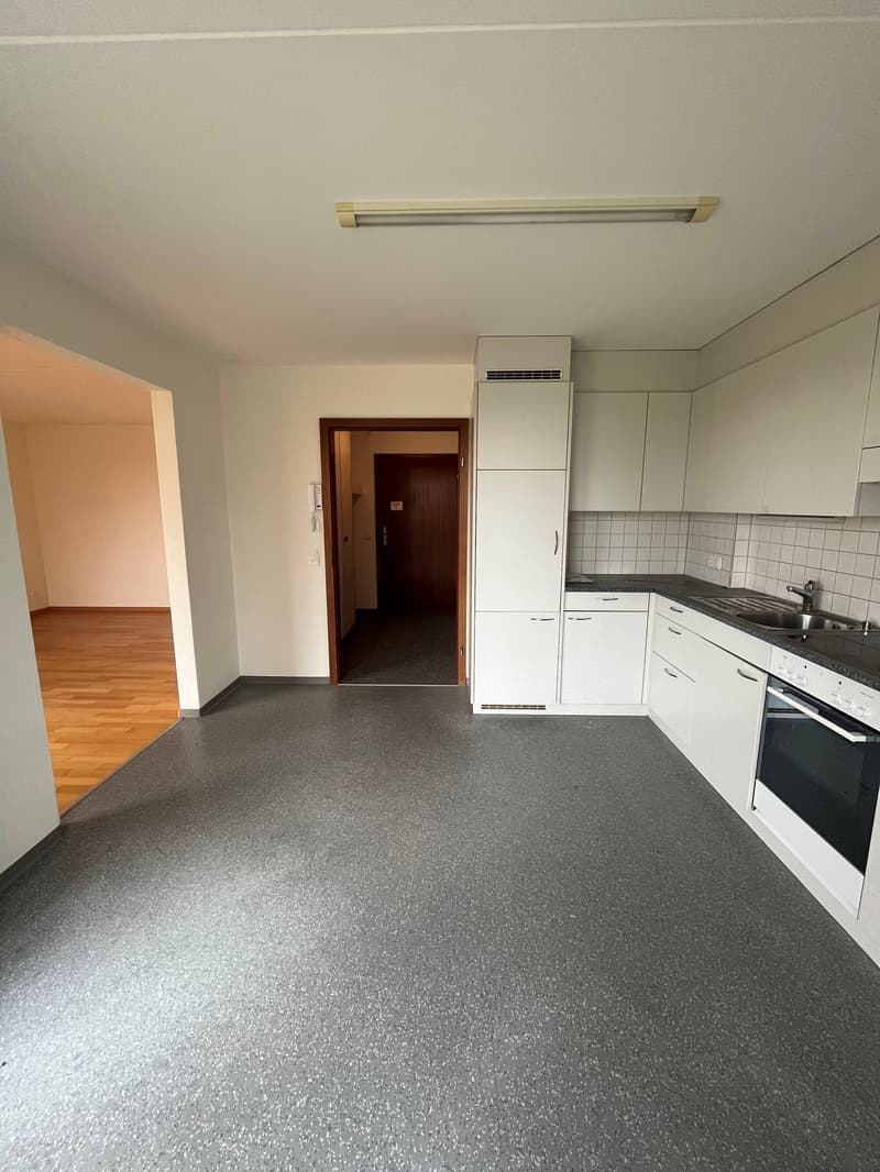 gemütliche 2.5 - Zimmer-Seniorenwohnung mit 2 Balkonen / Alterssiedlung 55+ (3)