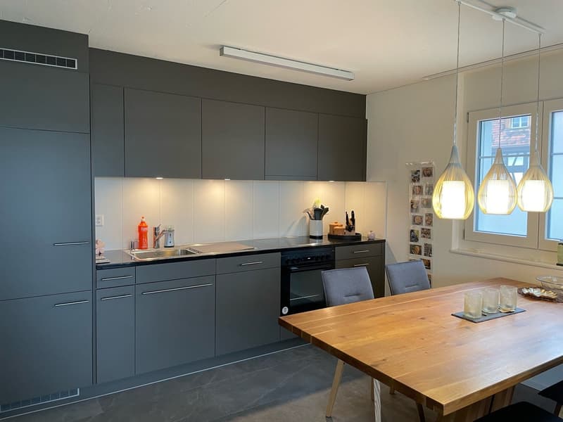 Idyllisch gelegene 2.5 Zimmerwohnung im 1.OG mit Balkon (3)