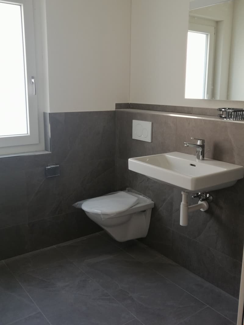 Idyllisch gelegene 2.5 Zimmerwohnung im 1.OG mit Balkon (5)