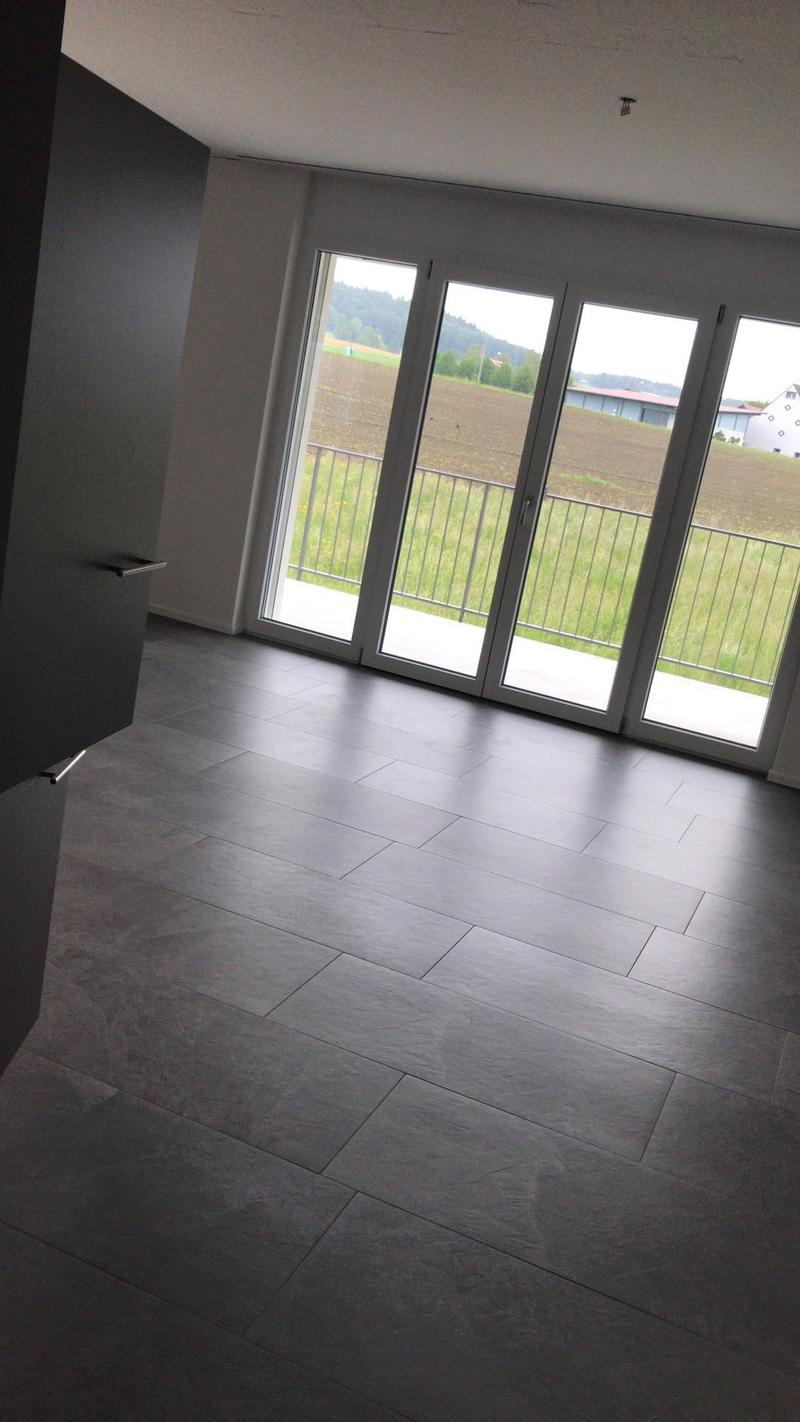 Idyllisch gelegene 2.5 Zimmerwohnung im 1.OG mit Balkon (4)