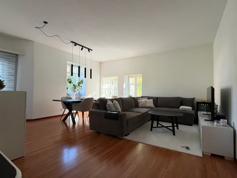 Charmante 4 1/2 Zimmer Eigentumswohnung mit Cheminée (6)