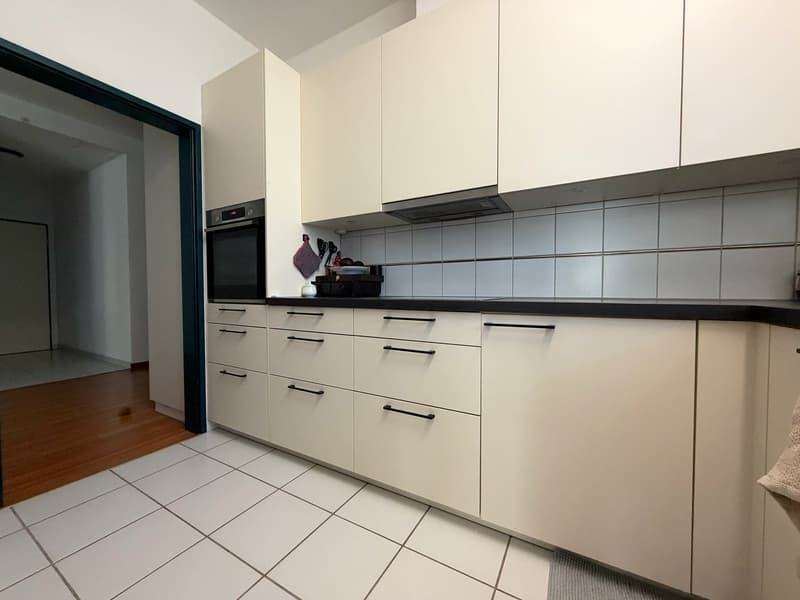 Charmante 4 1/2 Zimmer Eigentumswohnung mit Cheminée (4)