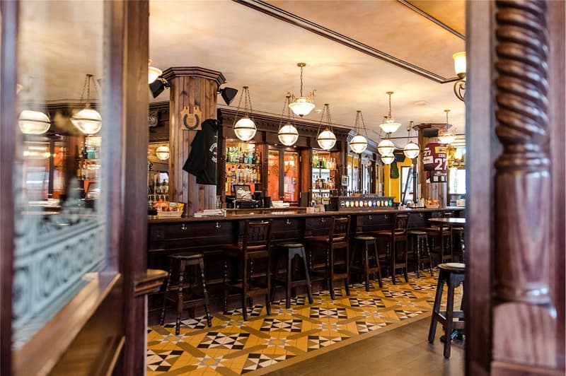 Einzigartiges Original Irish Pub "The Core" Engelberg (7)