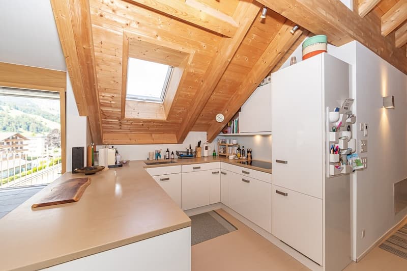 Einmalige 3.5 Zimmer-Maisonette-Wohnung (8)