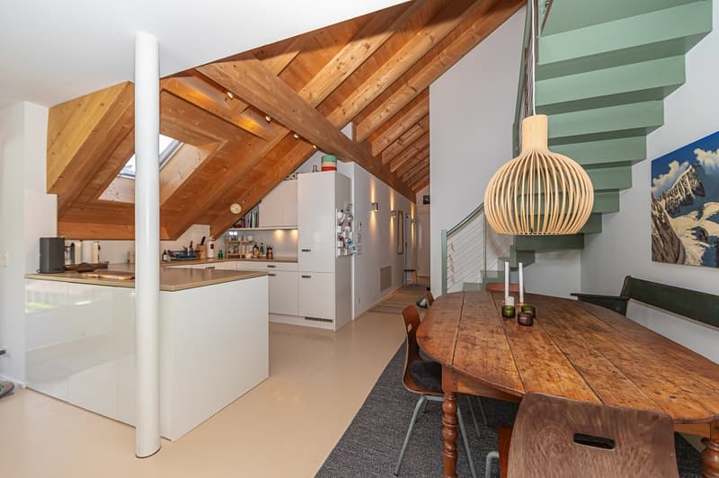 Einmalige 3.5 Zimmer-Maisonette-Wohnung (7)
