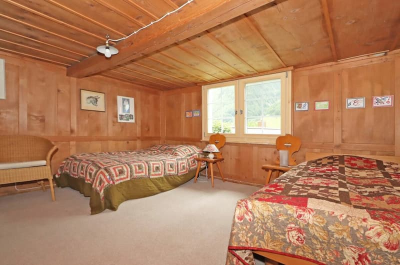 Zimmer mit Zugang zu einem weiteren Zimmer OG