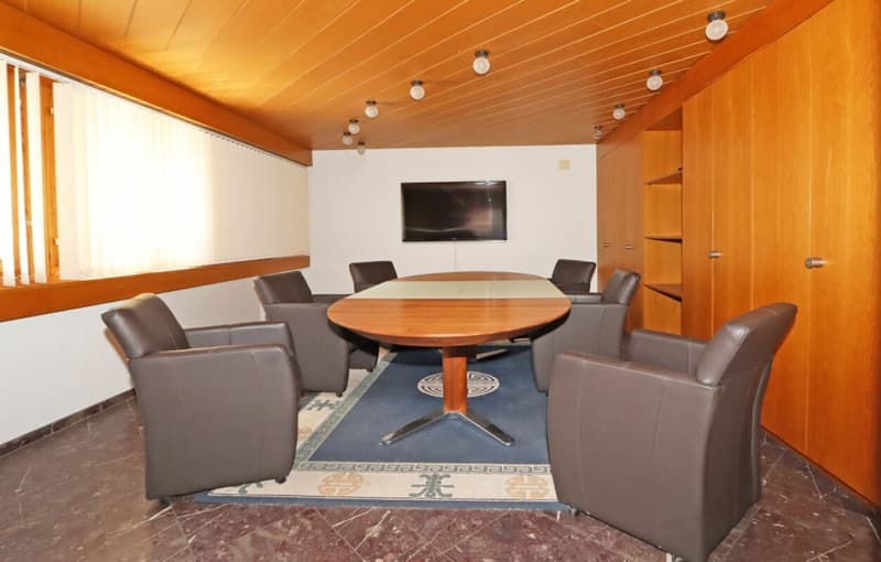 Apartment building with 4 residential units and a commercial space in Unterterzen SG (19)