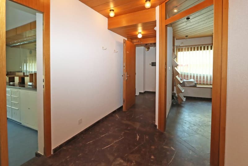Apartment building with 4 residential units and a commercial space in Unterterzen SG (13)