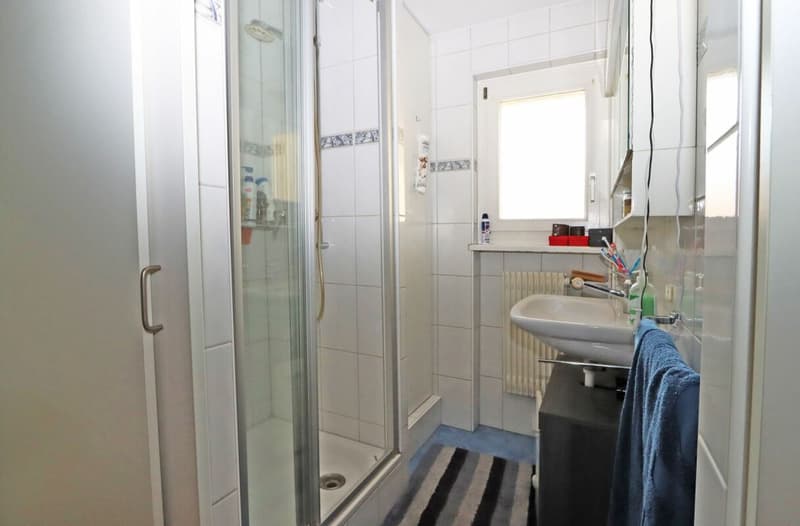 Apartment building with 4 residential units and a commercial space in Unterterzen SG (30)