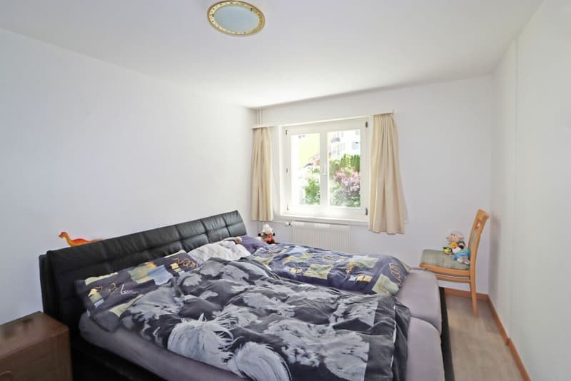 Apartment building with 4 residential units and a commercial space in Unterterzen SG (27)
