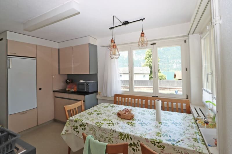 Apartment building with 4 residential units and a commercial space in Unterterzen SG (16)