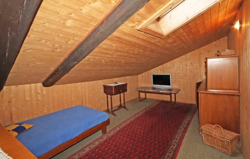 Zimmer mit Kniestock OG