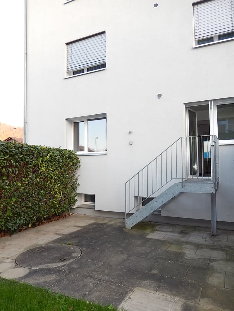 Appartement lumineux et moderne de 3 pièces avec espace de jardin (10)