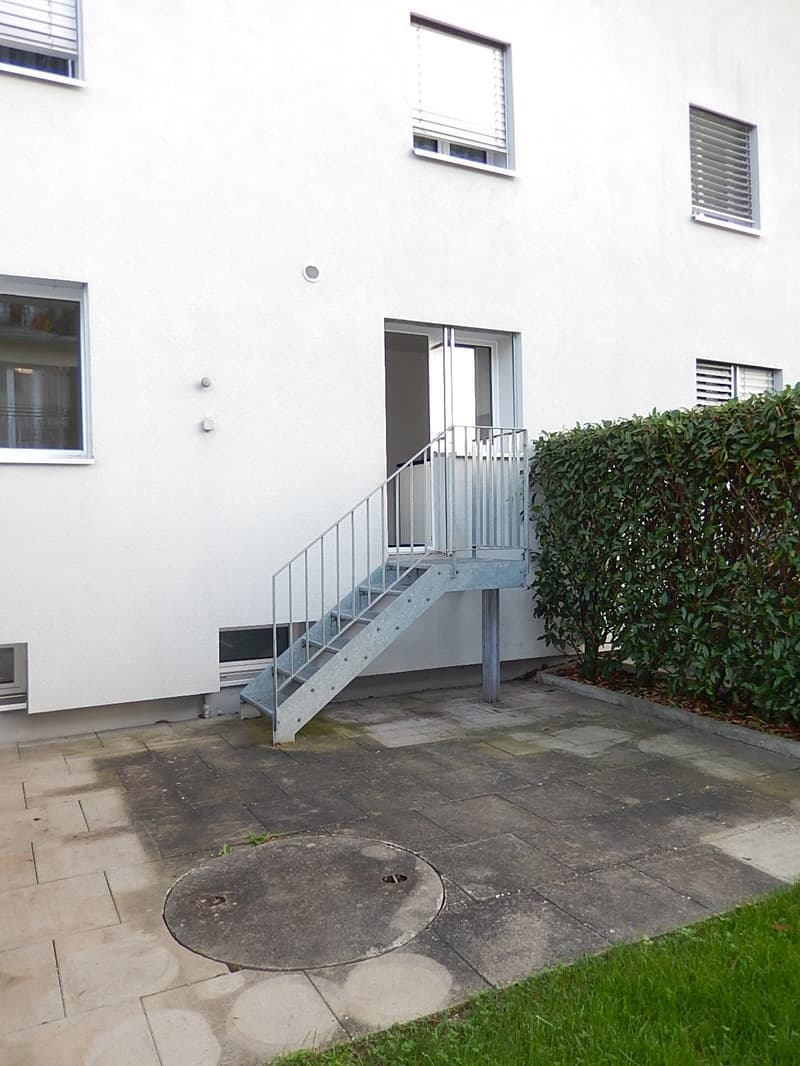 Appartement lumineux et moderne de 3 pièces avec espace de jardin (11)