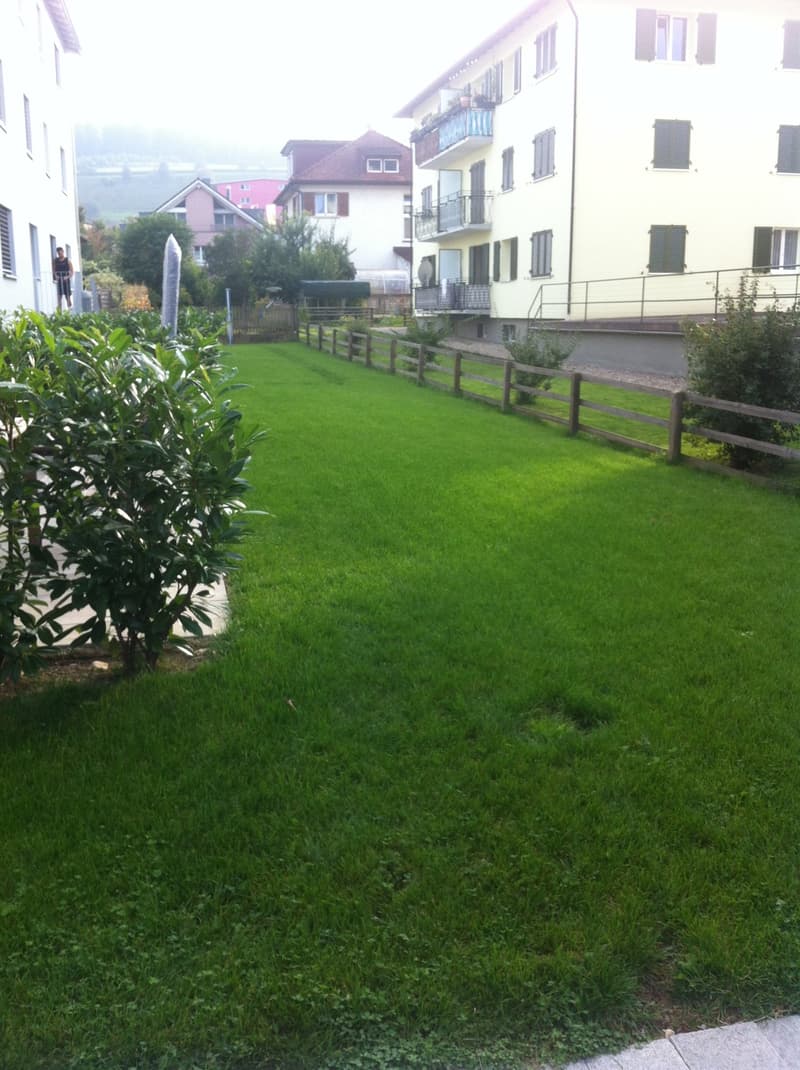 Appartement lumineux et moderne de 3 pièces avec espace de jardin (12)