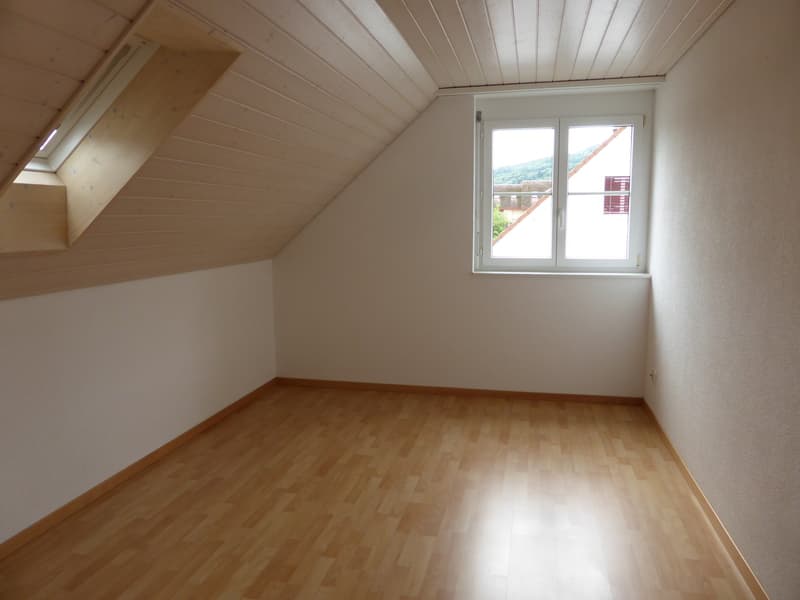 Grosszügige 6.5-Zimmer-Maisonette-Wohnung in Zeiningen (9)