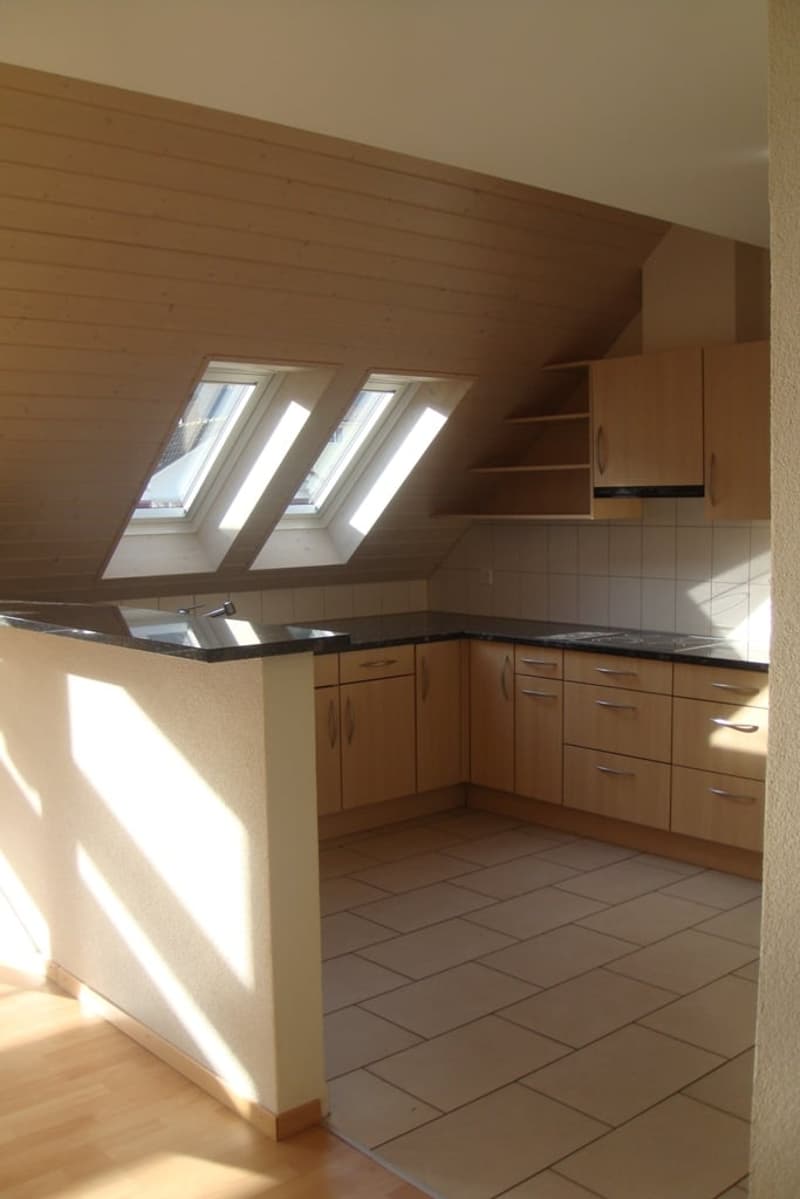 Grosszügige 6.5-Zimmer-Maisonette-Wohnung in Zeiningen (2)