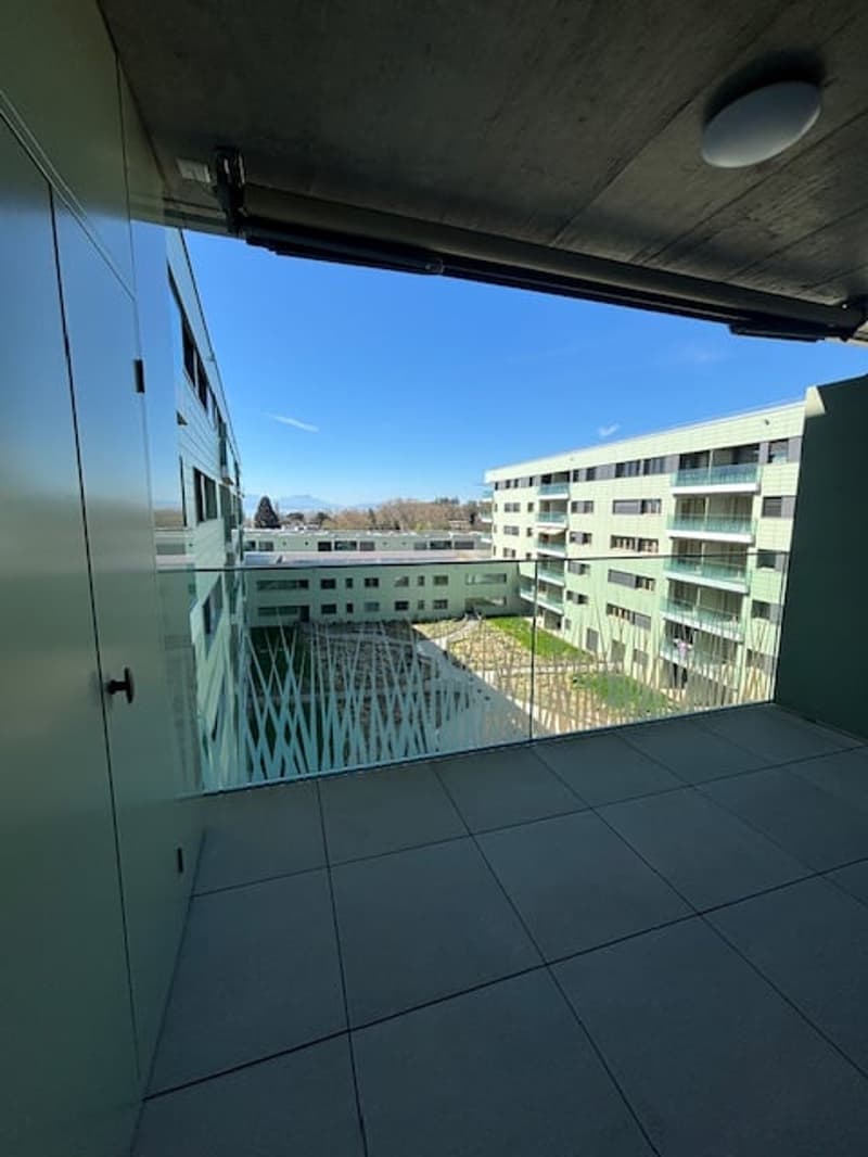 Modern and bright studio, just two steps from EPFL and UNIL (4)