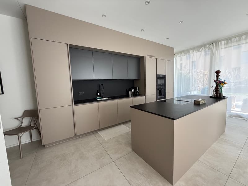 EXCLUSIVITY! Exceptional property with terrace and private garden in the La Coudre neighborhood! (4)