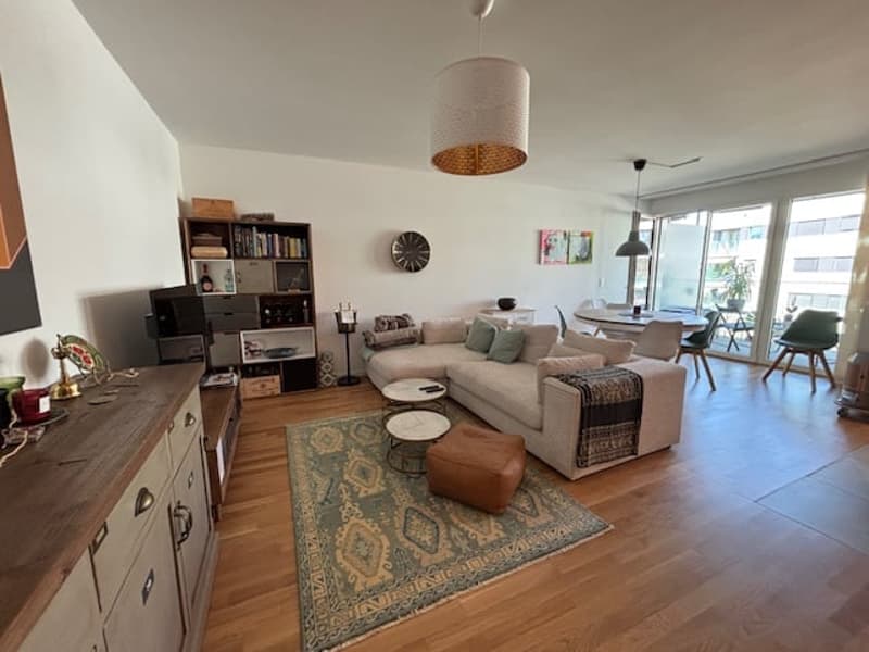 Magnificent 2.5-room apartment for rent in Chavannes-près-Renens (2)