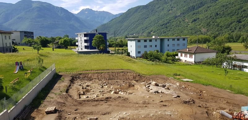 TERRENO SOLEGGIATO con licenza x 6 appartamenti (2)
