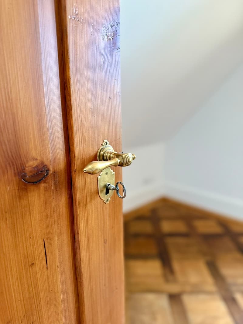 Charmantes Wohnjuwel:  4.5 Zi.-Whg. in der Villa Obach (7)