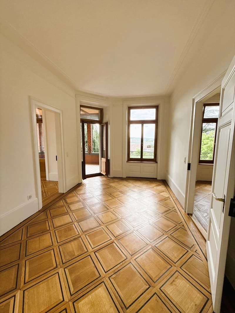 Einmalige 3.5 Zi.-Whg. in sanierter Villa (4)