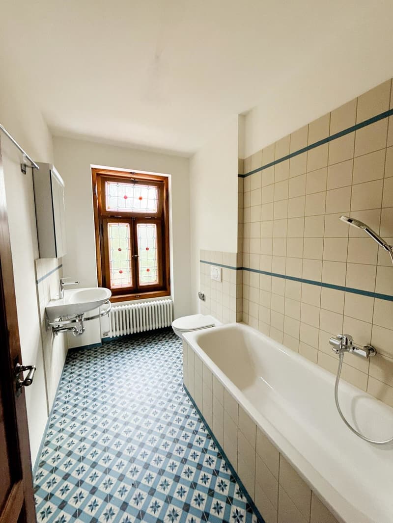Einmalige 3.5 Zi.-Whg. in sanierter Villa (8)