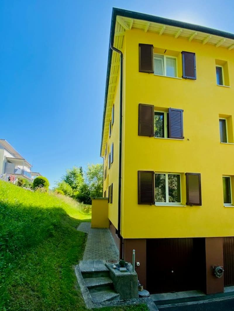 Charming 3-room apartment with balcony and beautiful view in Attiswil (4)