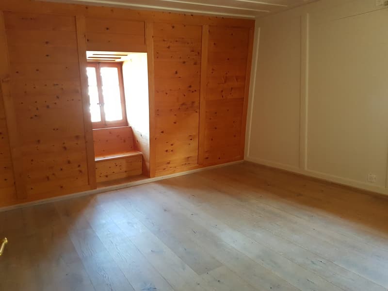 Appartamento esclusivo di 4,5 locali con galleria nel centro di Worb (7)