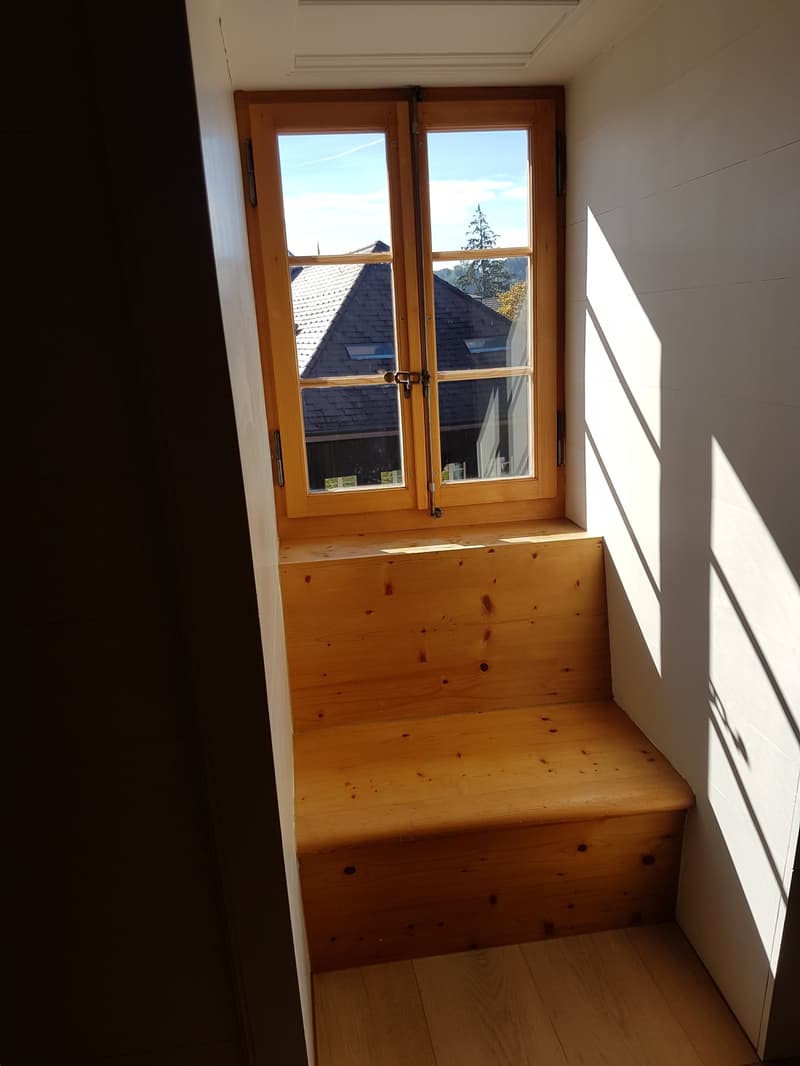 Appartamento esclusivo di 4,5 locali con galleria nel centro di Worb (5)