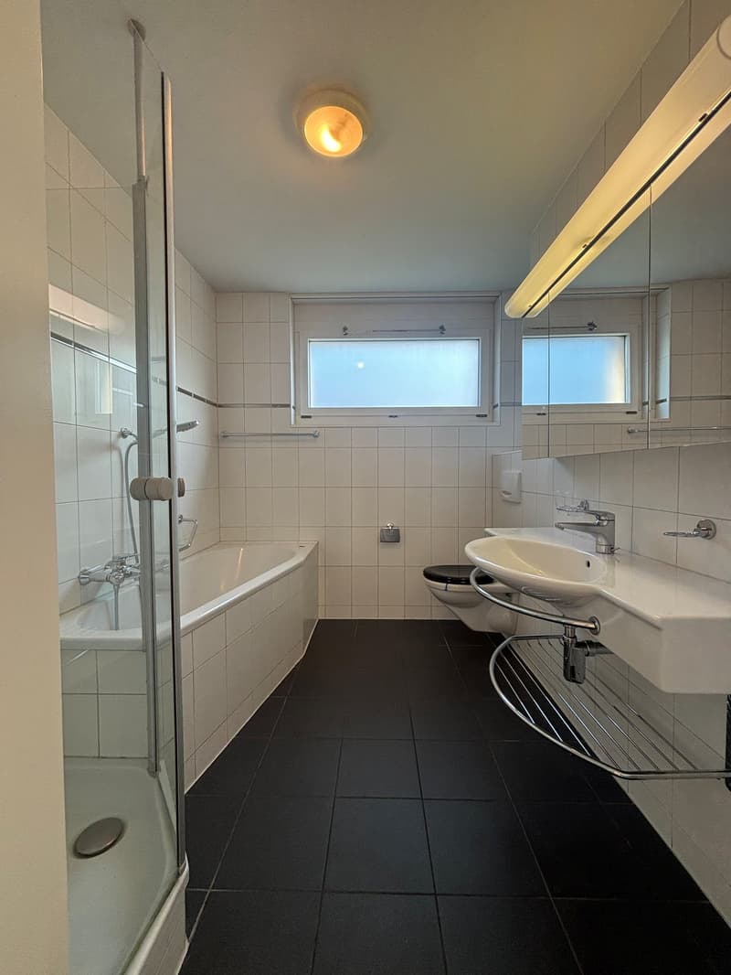 Appartement en attique spacieux avec grande terrasse au cœur de Worb (9)