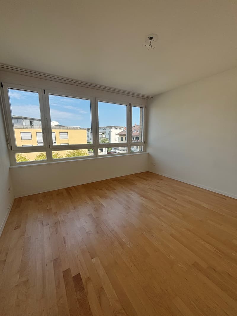 Appartement en attique spacieux avec grande terrasse au cœur de Worb (6)