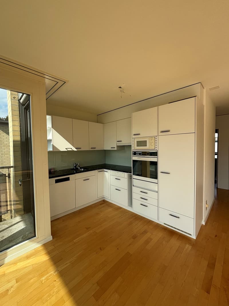 Appartement en attique spacieux avec grande terrasse au cœur de Worb (4)