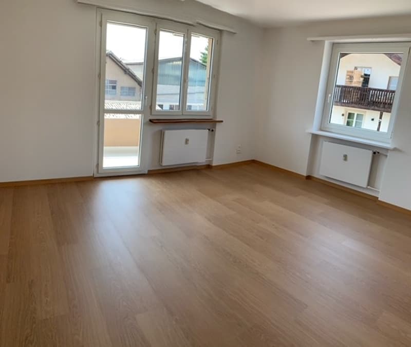 Sonnige 4-Zimmer-Wohnung mit Balkon in Dotzigen (4)