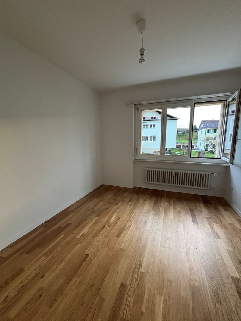 schöne 3-Zimmer-Wohnung mit sonnigem Balkon (5)
