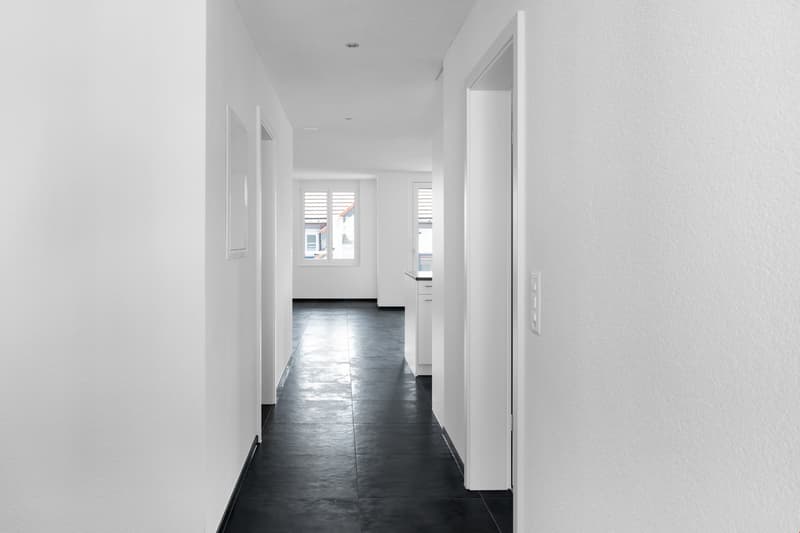 Moderne und grosszügige 2 1/2-Zimmer-Wohnung mit Balkon (14)