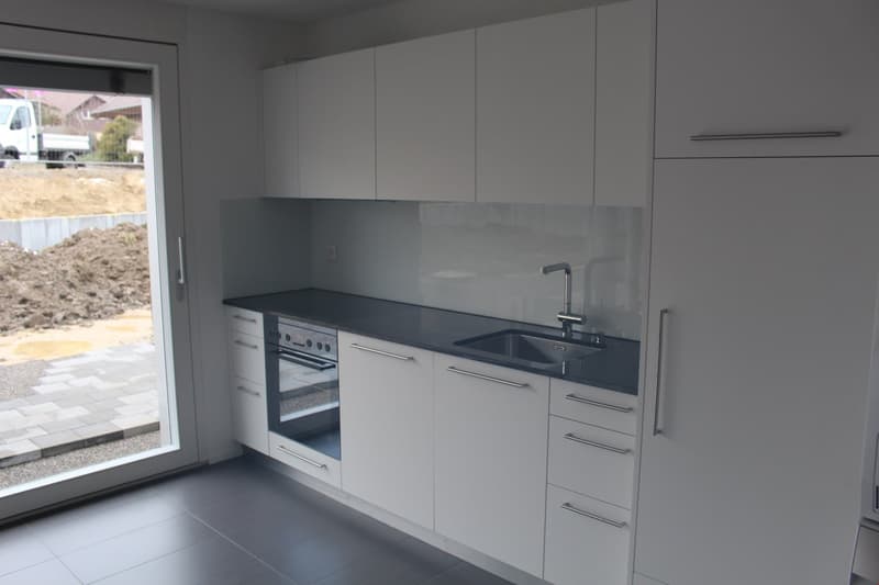 Modern and well-maintained 2.5-room apartment in Rapperswil/BE (3)