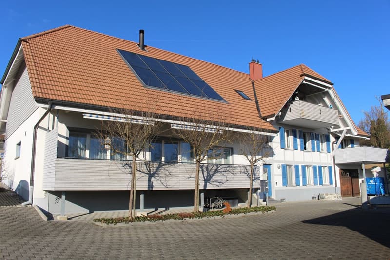 Spacious 3.5-room attic apartment with wonderful views! (1)