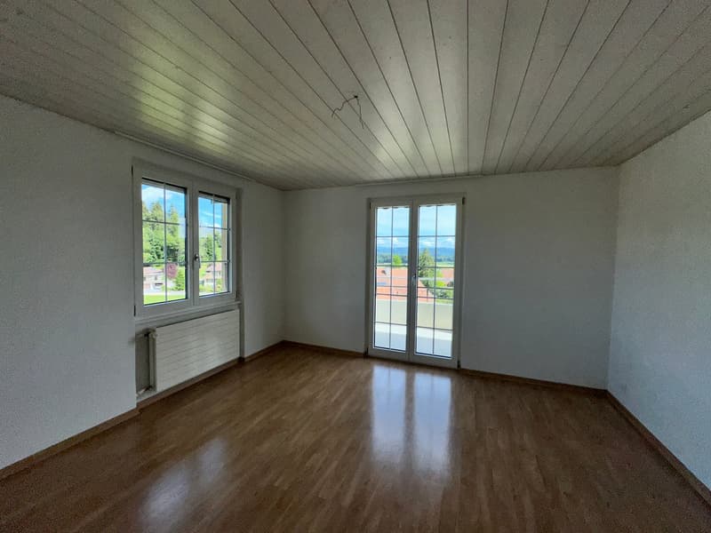 Bel appartement de 5,5 pièces en duplex avec vue imprenable à Grossaffoltern (9)