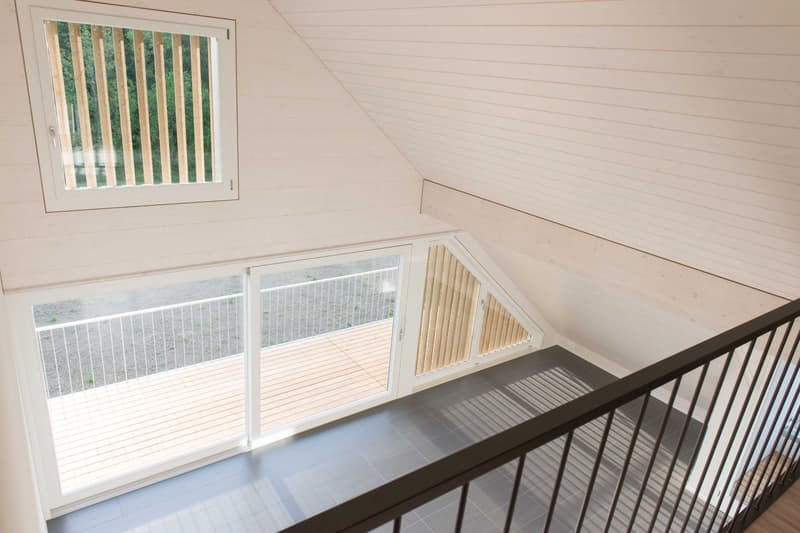 Grosszügige, moderne  4 1/2-Zimmer-Dachwohnung mit Galerie und Sicht ins Grüne in Rapperswil / BE (9)
