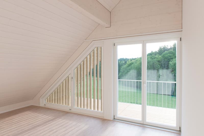 Grosszügige, moderne  4 1/2-Zimmer-Dachwohnung mit Galerie und Sicht ins Grüne in Rapperswil / BE (11)