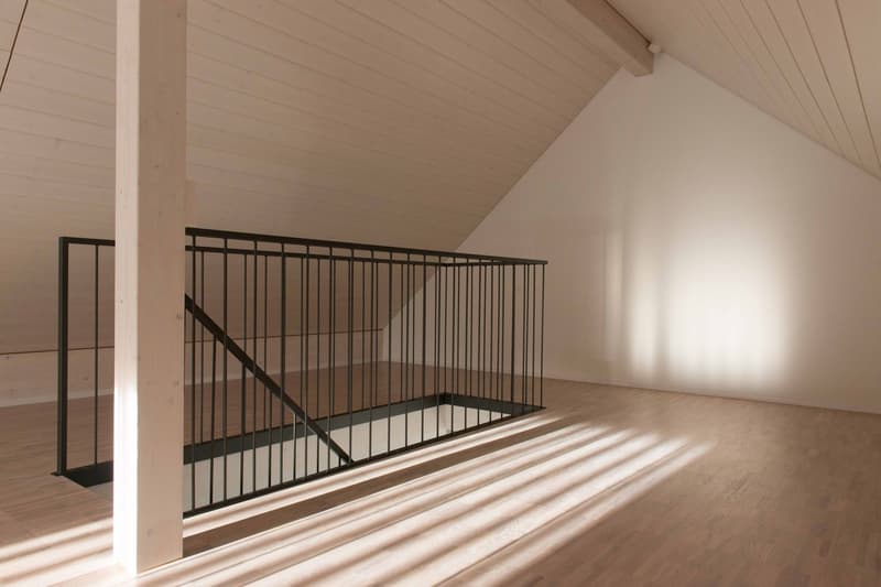 Grosszügige, moderne  4 1/2-Zimmer-Dachwohnung mit Galerie und Sicht ins Grüne in Rapperswil / BE (10)