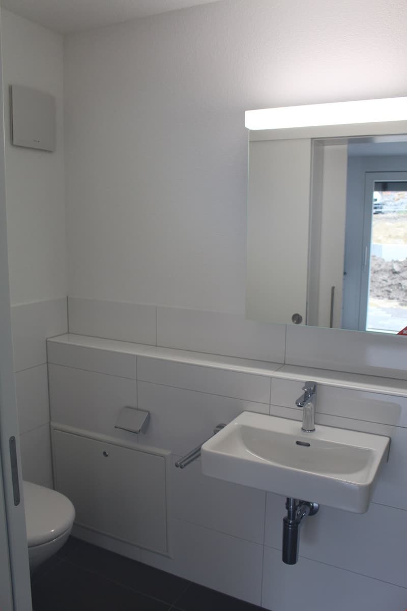 2 1/2-Zimmer-Wohnung in Rapperswil/BE mit grossem, sonnigem Sitzplatz (6)