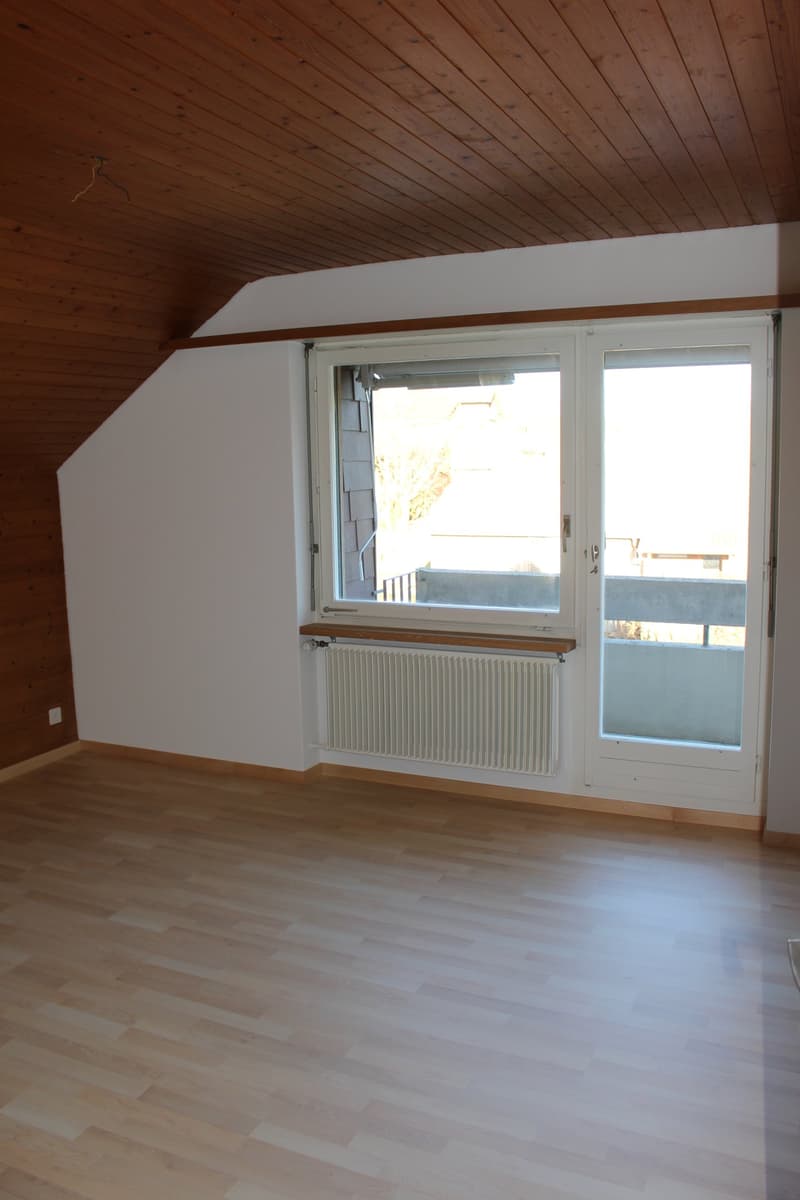 ältere 3-Zimmer-Altbau-Dachwohnung an ruhiger Lage in Gasel, Gde. Köniz (8)
